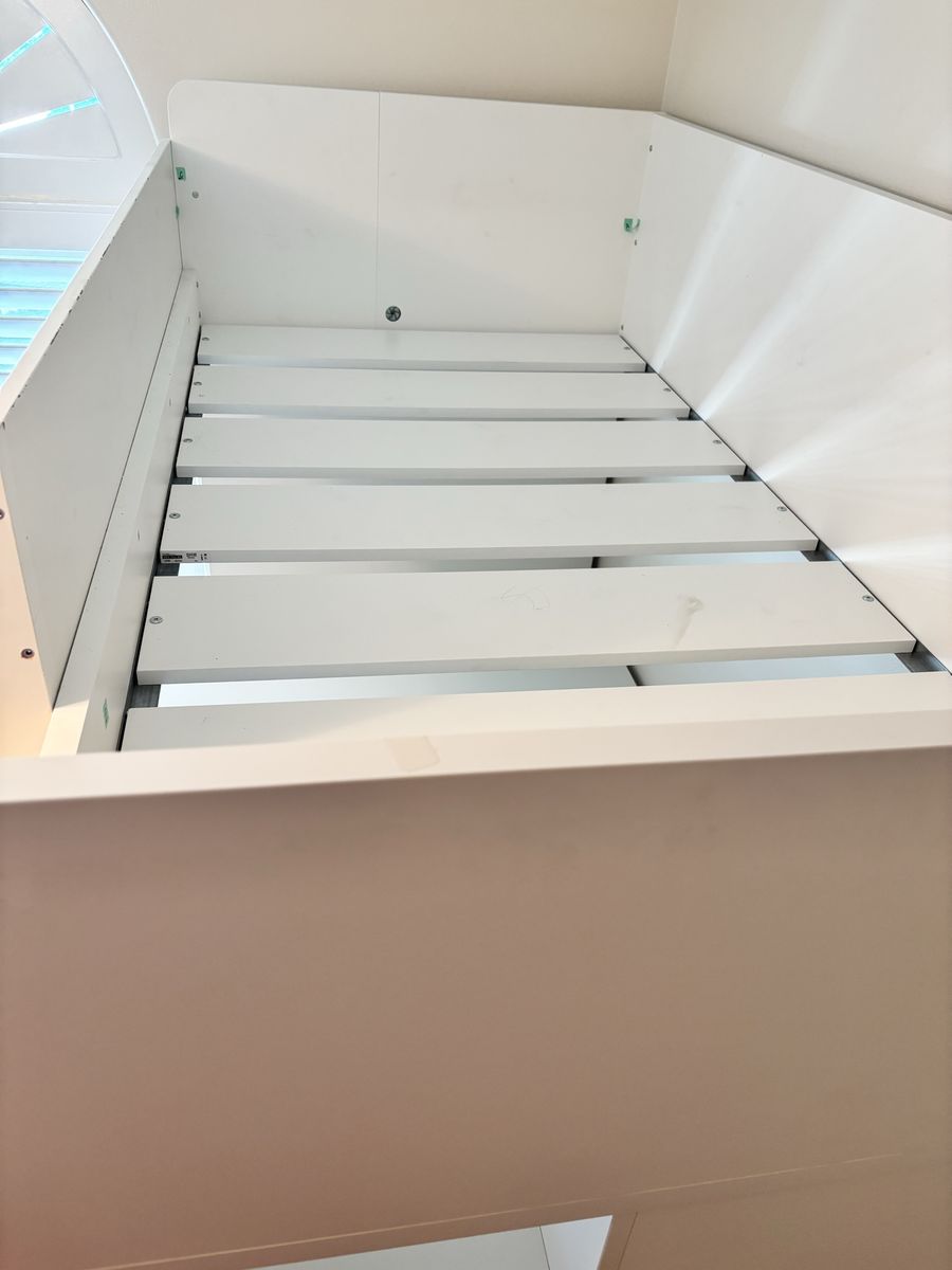 Main image 7