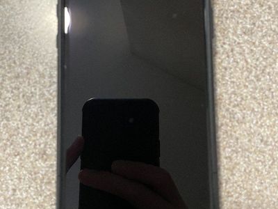 iPhone XR 64 gb with Scooch Wallet Case