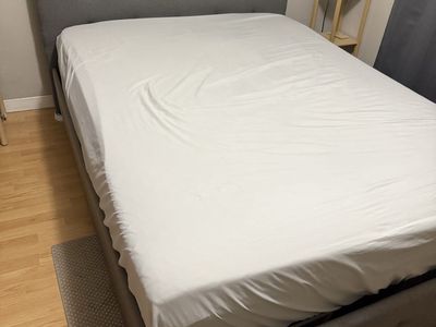 Tufted Queen-sized Headboard with storage drawers