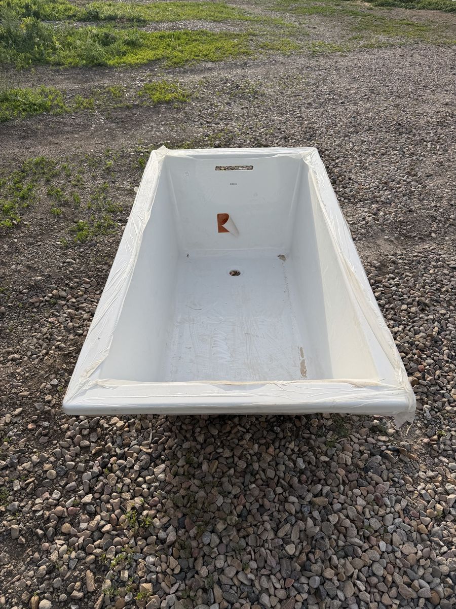 Main image 6