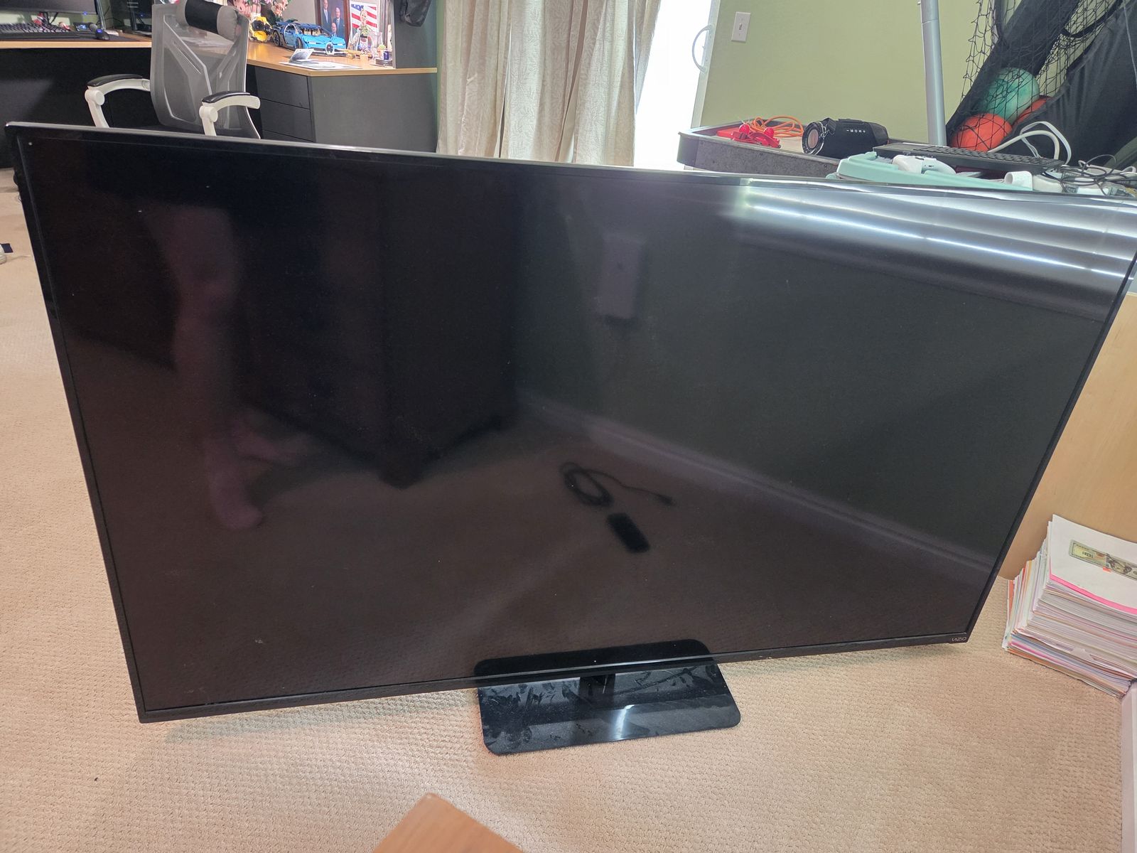 70" smart TV