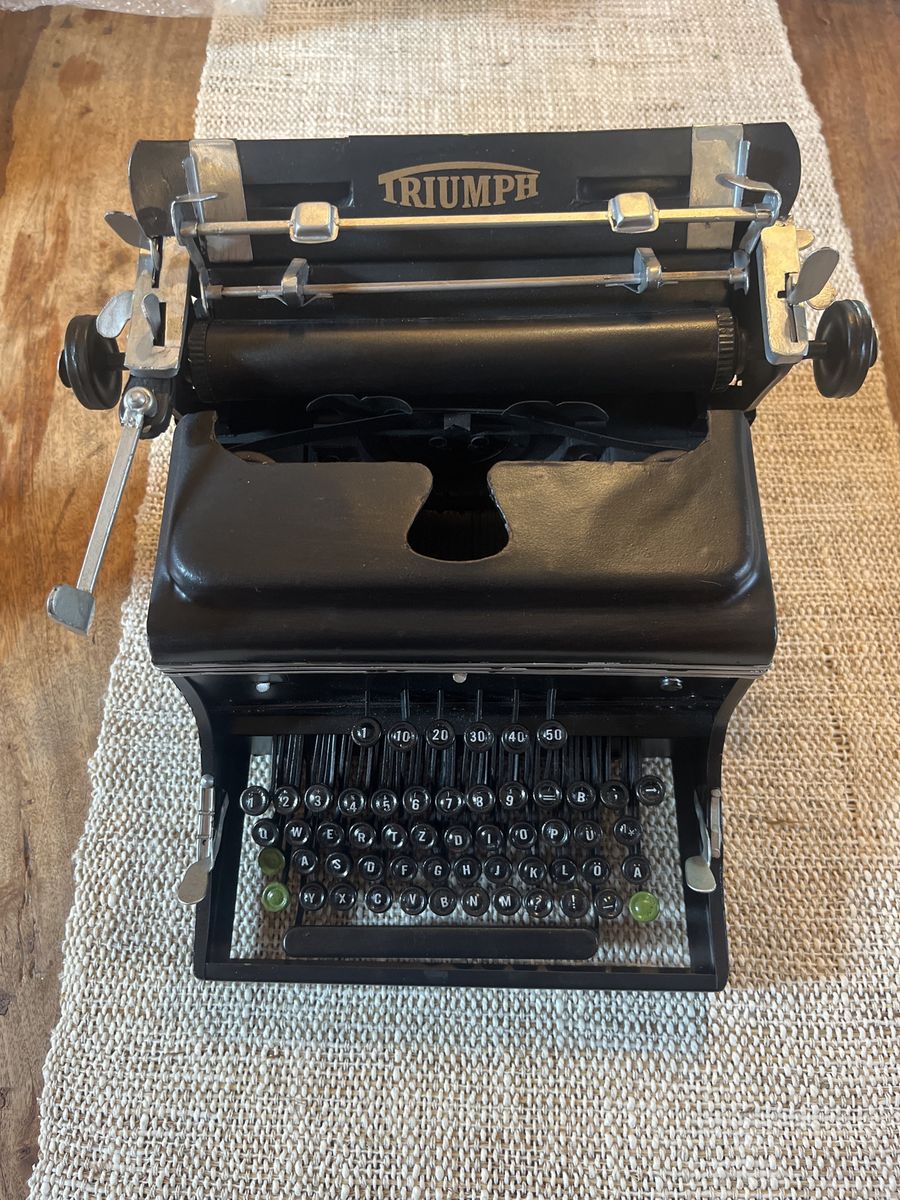 Decorative Metal Miniature Typewriter