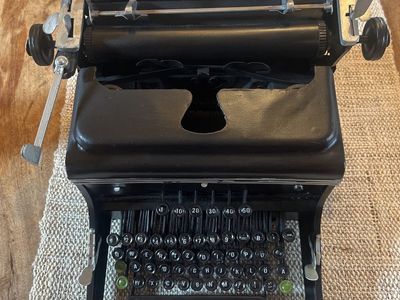 Decorative Metal Miniature Typewriter