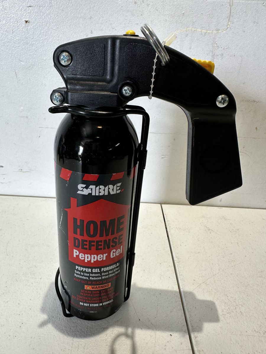 Sabre FHP01 Red Pepper Gel with Wall Mount Bracket