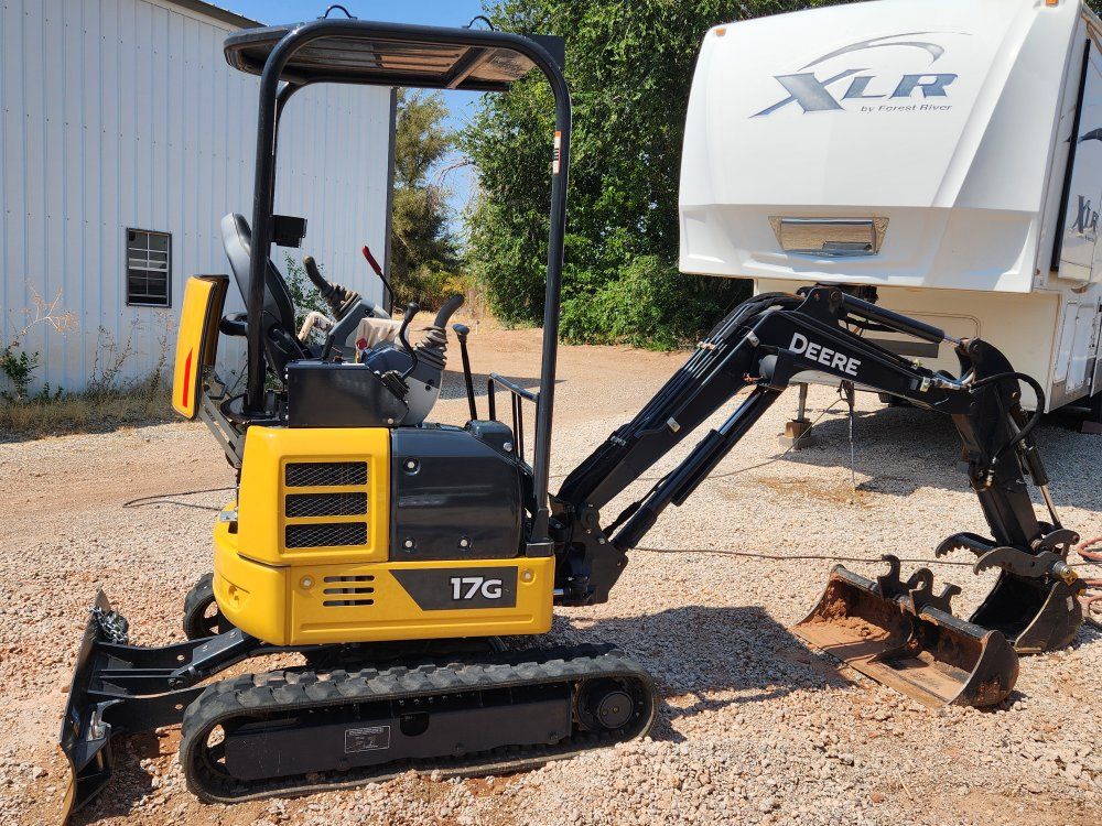 2022 John Deere 17G Compact Mini Excavator with only 168 hours! 
