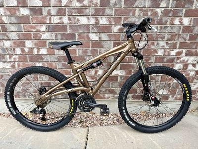 Men’s Small 2009 Haro Shift R3 Full Suspension Mountain Bike