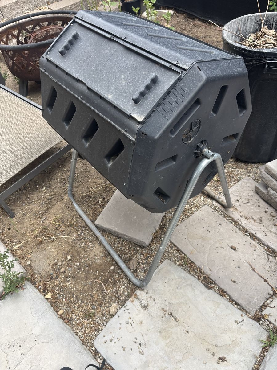 Free Tumble composter