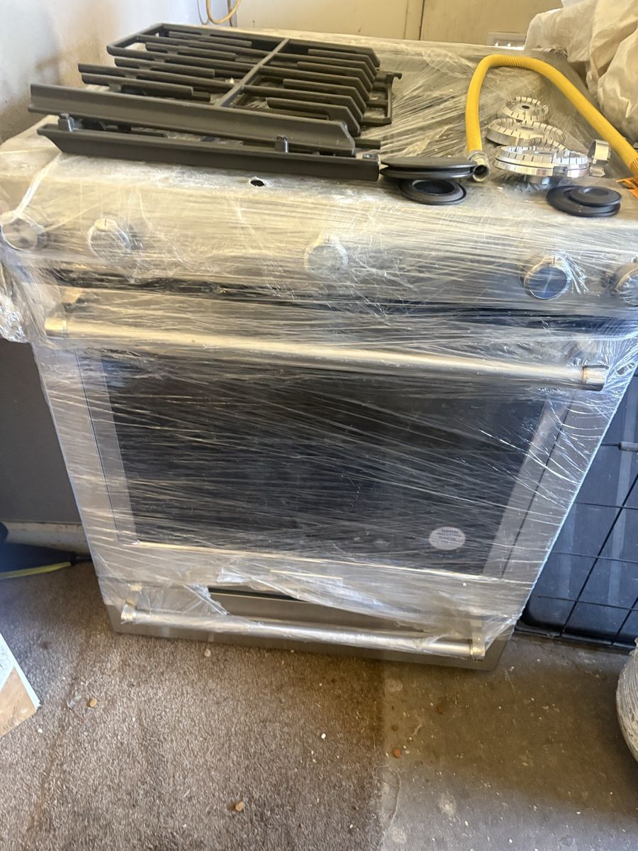 KetchenAid gas stove