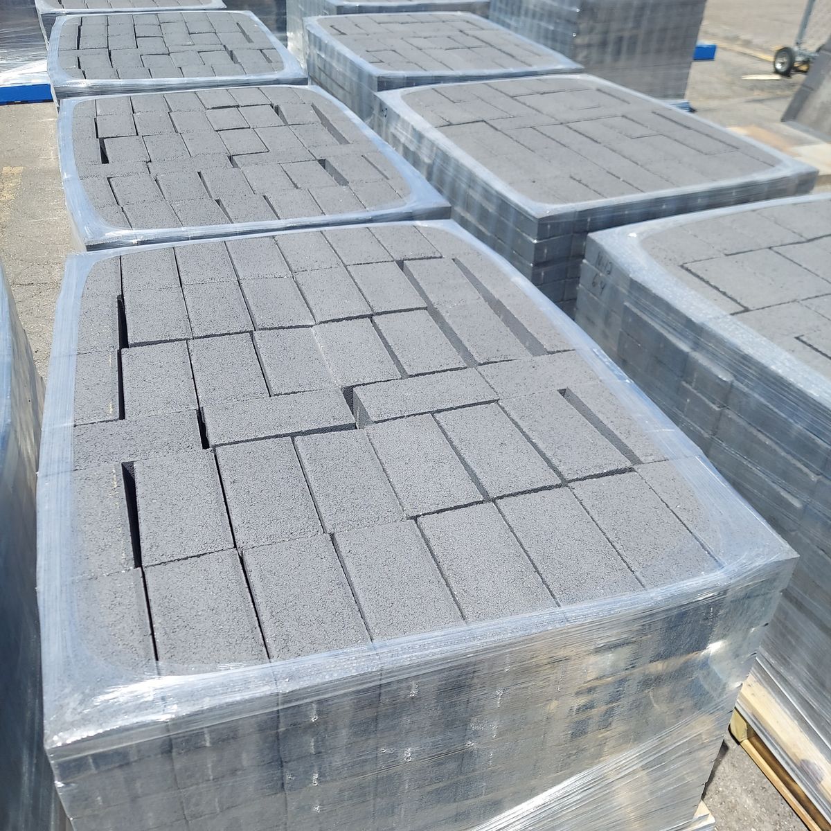BLACK HOLLAND PAVERS (4x8)