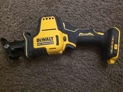 DEWALT ATOMIC 20V MAX Cordless Brushless Compact Reciprocating Saw Tool Only