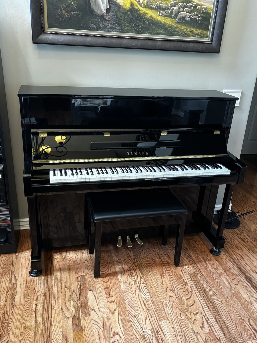 2020 Yamaha B3 Upright Piano