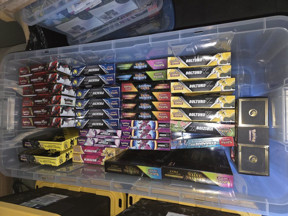 Tons of Sealed Pokémon Items