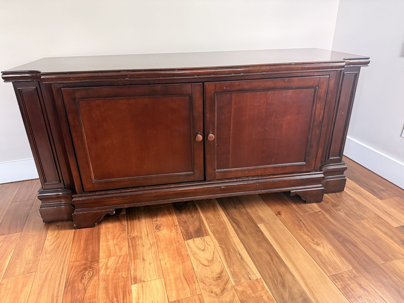 Dark Wood mahogany Media Console / TV Stand with Double Doors