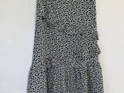 Women's Black & White Floral Tiered Ruffle Skirt - Size M/L