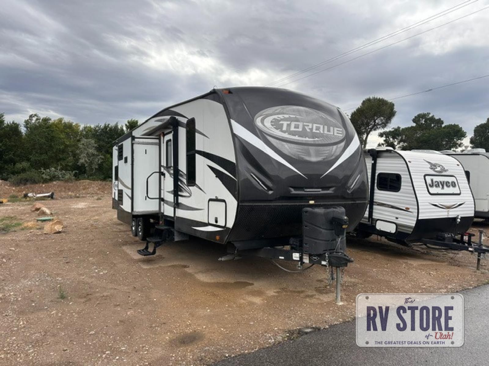 2017 Heartland Torque XLT TQ T31 Toy Hauler Travel Trailer Bath and a Half|Front Bedroom|Two Entry/Exit Doors