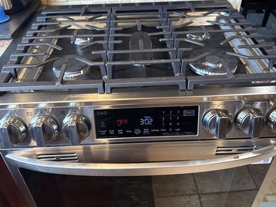 LG ThinQ 5-Burner Gas Range Oven with Smart Features - Stainless Steel