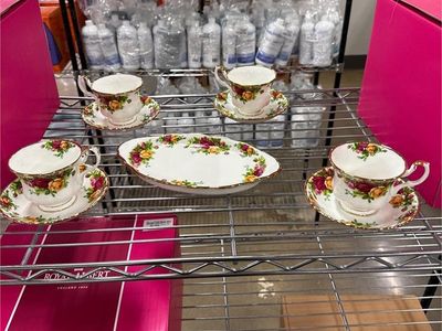 Royal Albert Old Country Roses 9-Piece Tea Set Com