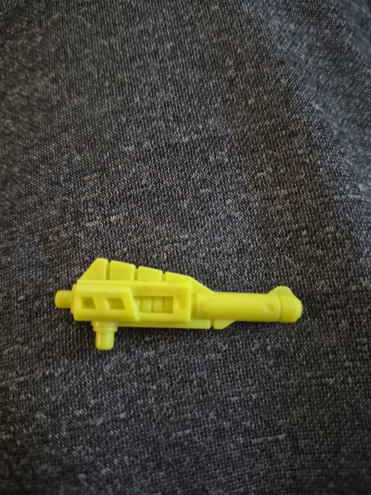 vintage bumblebee gun blaster G1