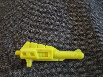 vintage bumblebee gun blaster G1