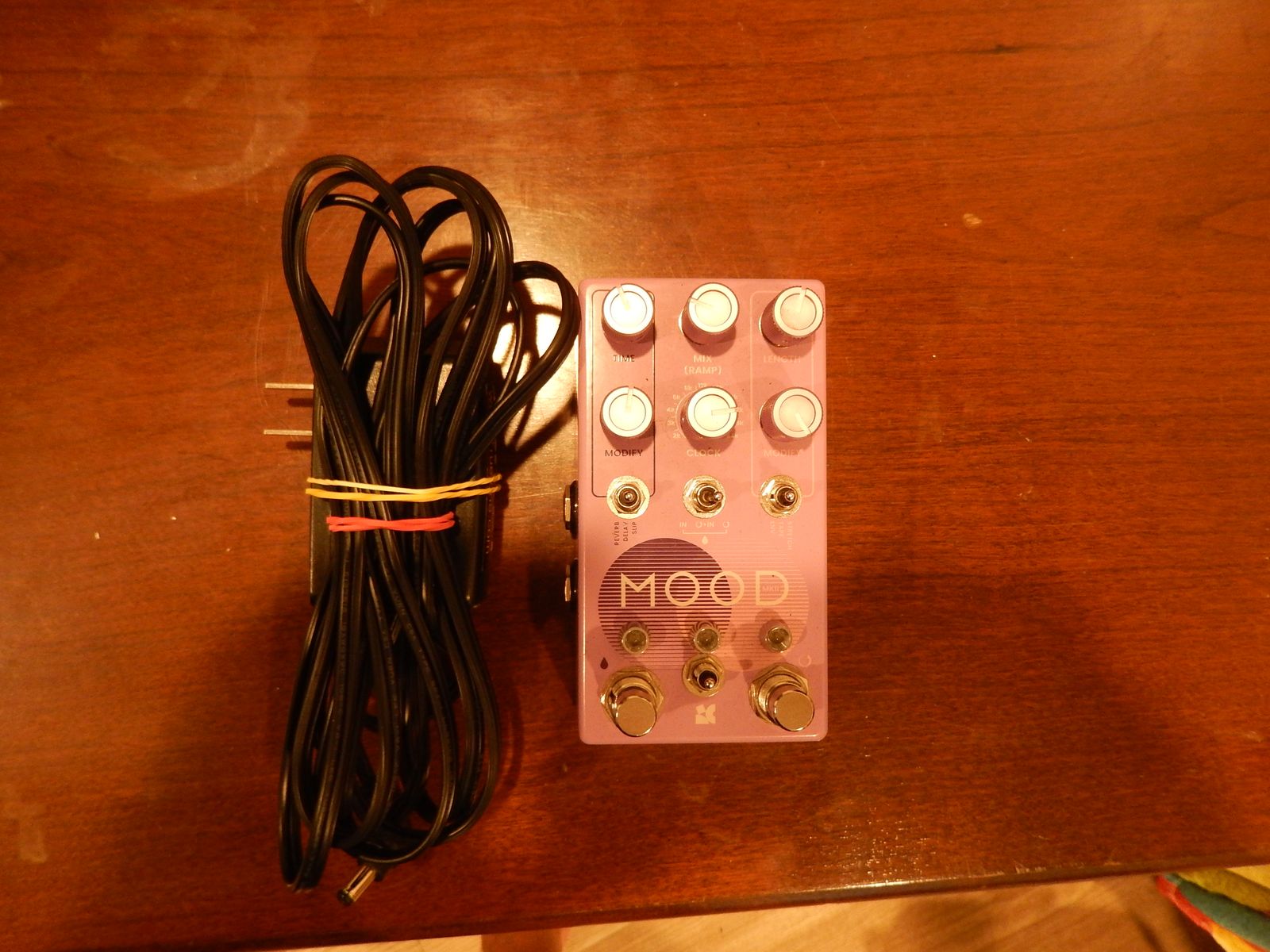 MOOD MKII ambient effects pedal w/ power supply
