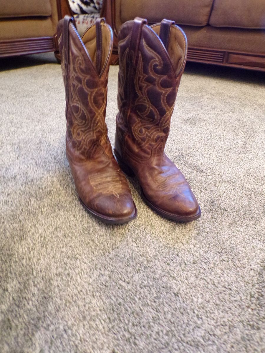 Laredo cowboy boots
