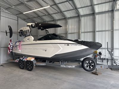 2019 Nautique G23 low hours