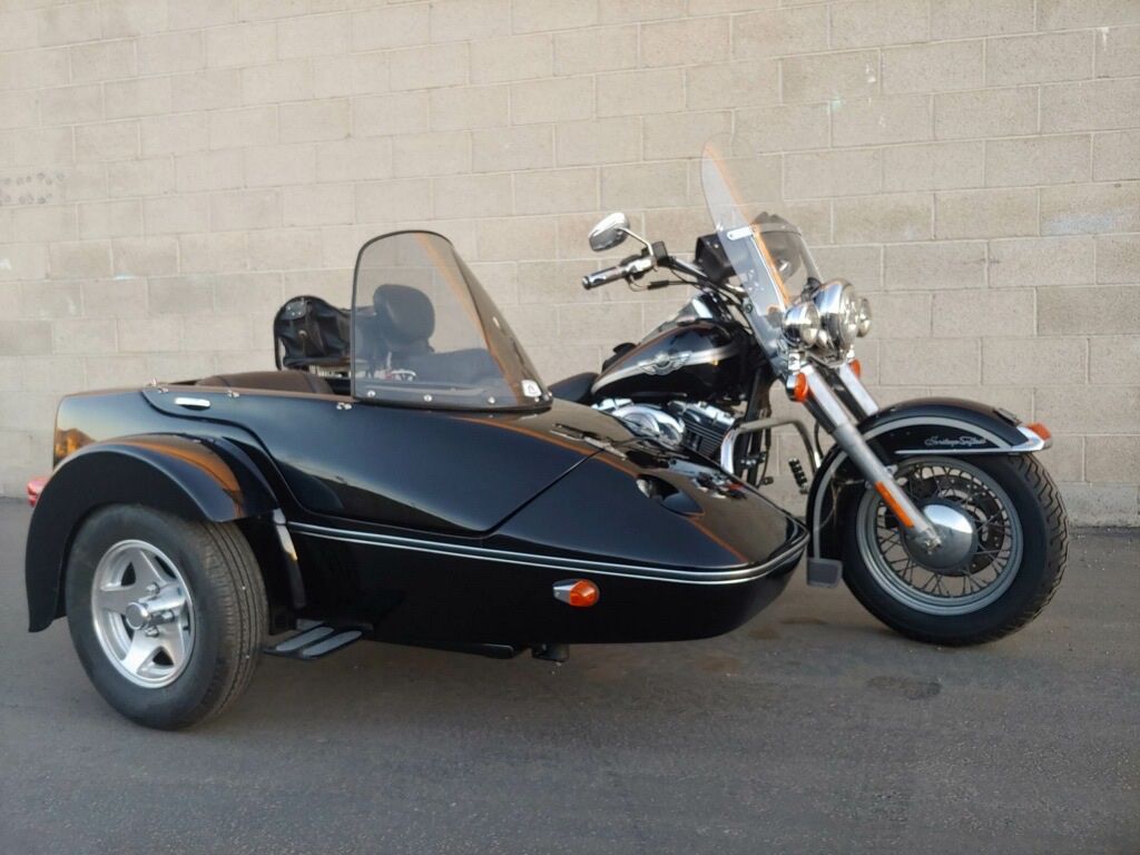 Harley Davidson 2003 Softail with Hannigan Side Car.