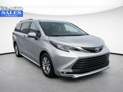 2024 Toyota Sienna XLE 8-Passenger
