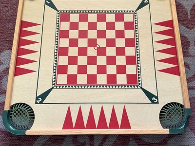 Vintage Meedel #100 Carom Board