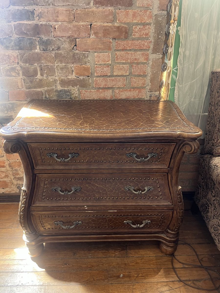 Dresser