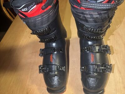 Atomic Ski Boots Size 26.5