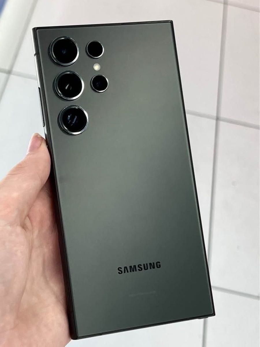 Samsung S24 Ultra 512GB Unlocked + Full Accessories Bundle
