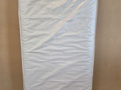 Sealy Signature Brilliant Nights 2-stage baby/toddler crib mattress