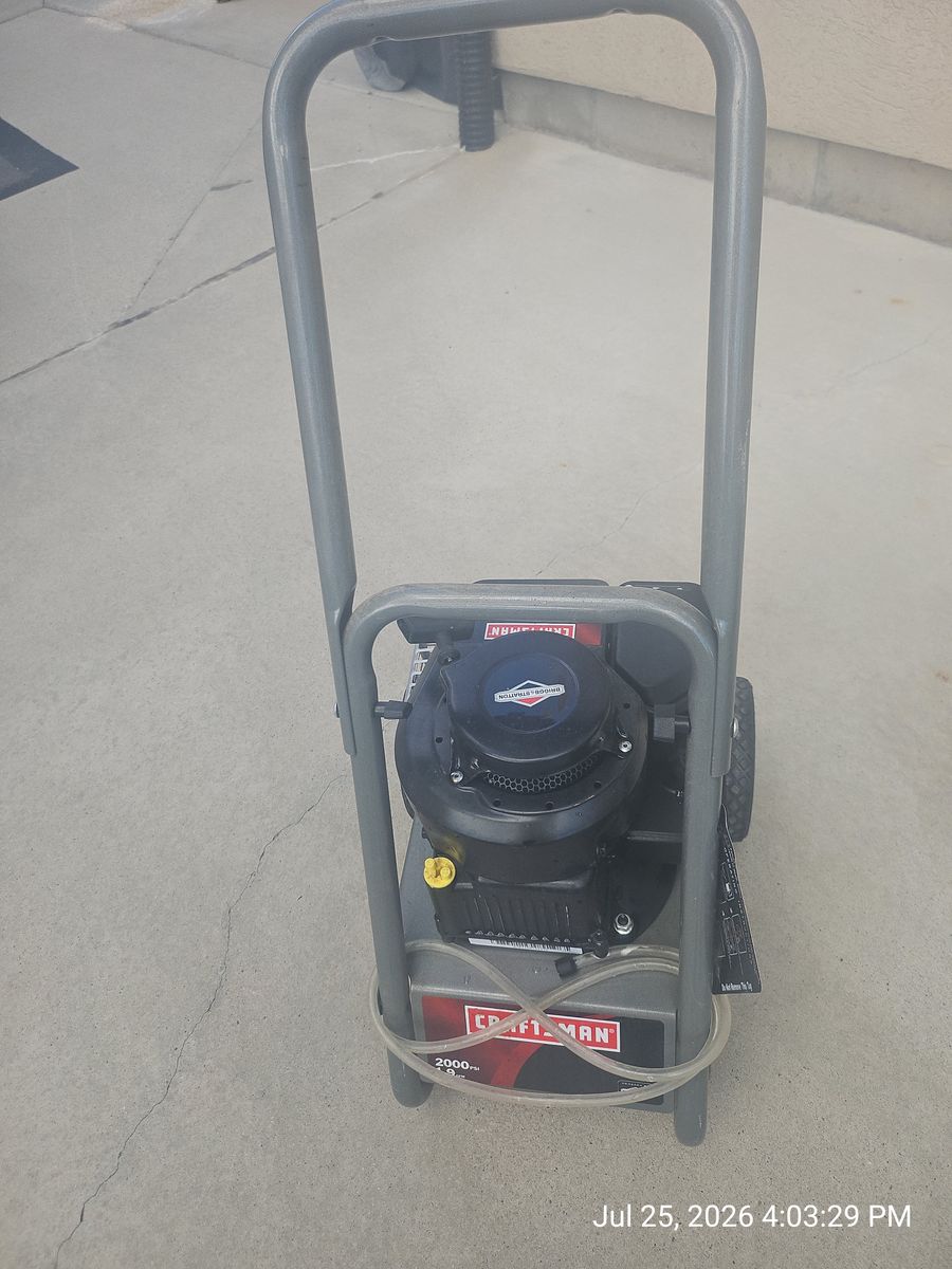 Craftsman 2000 PSI Gas Pressure Washer 475 Series - Briggs & Stratton Engine