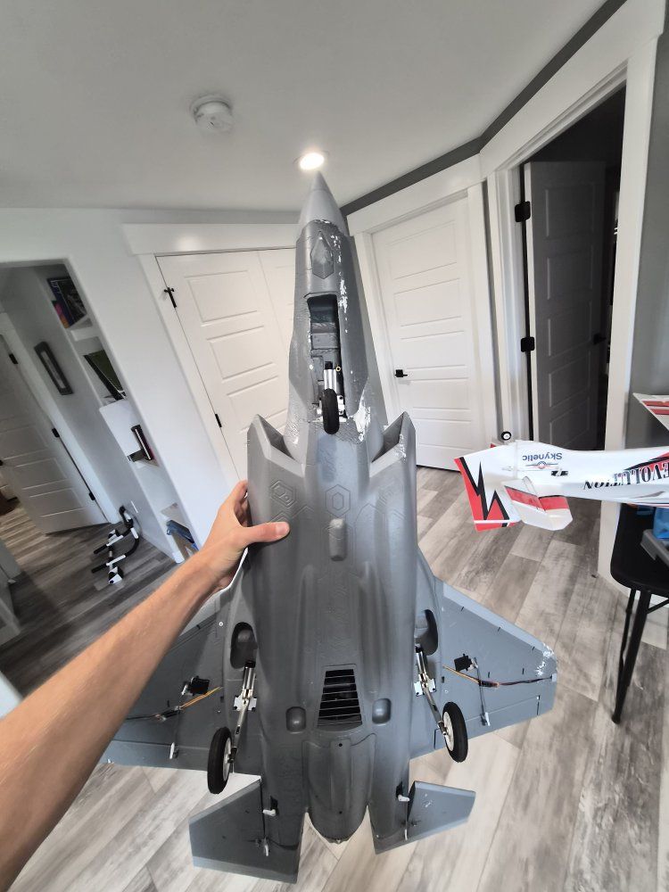 Main image 6