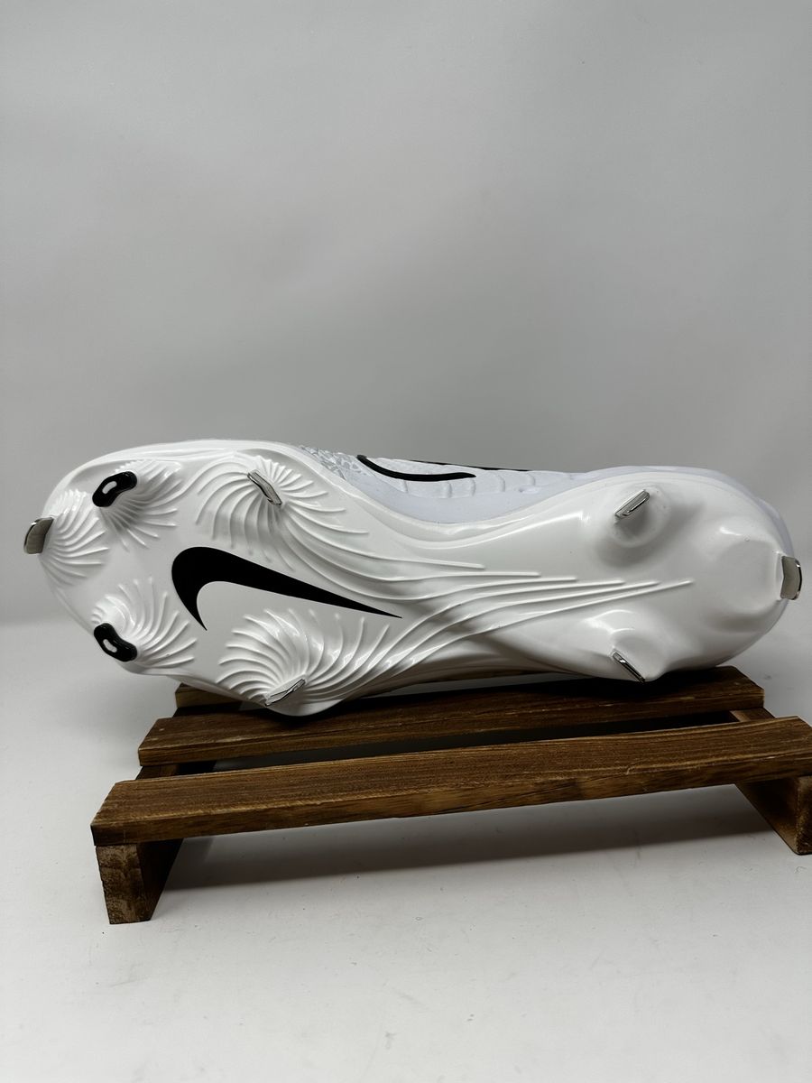 Main image 11