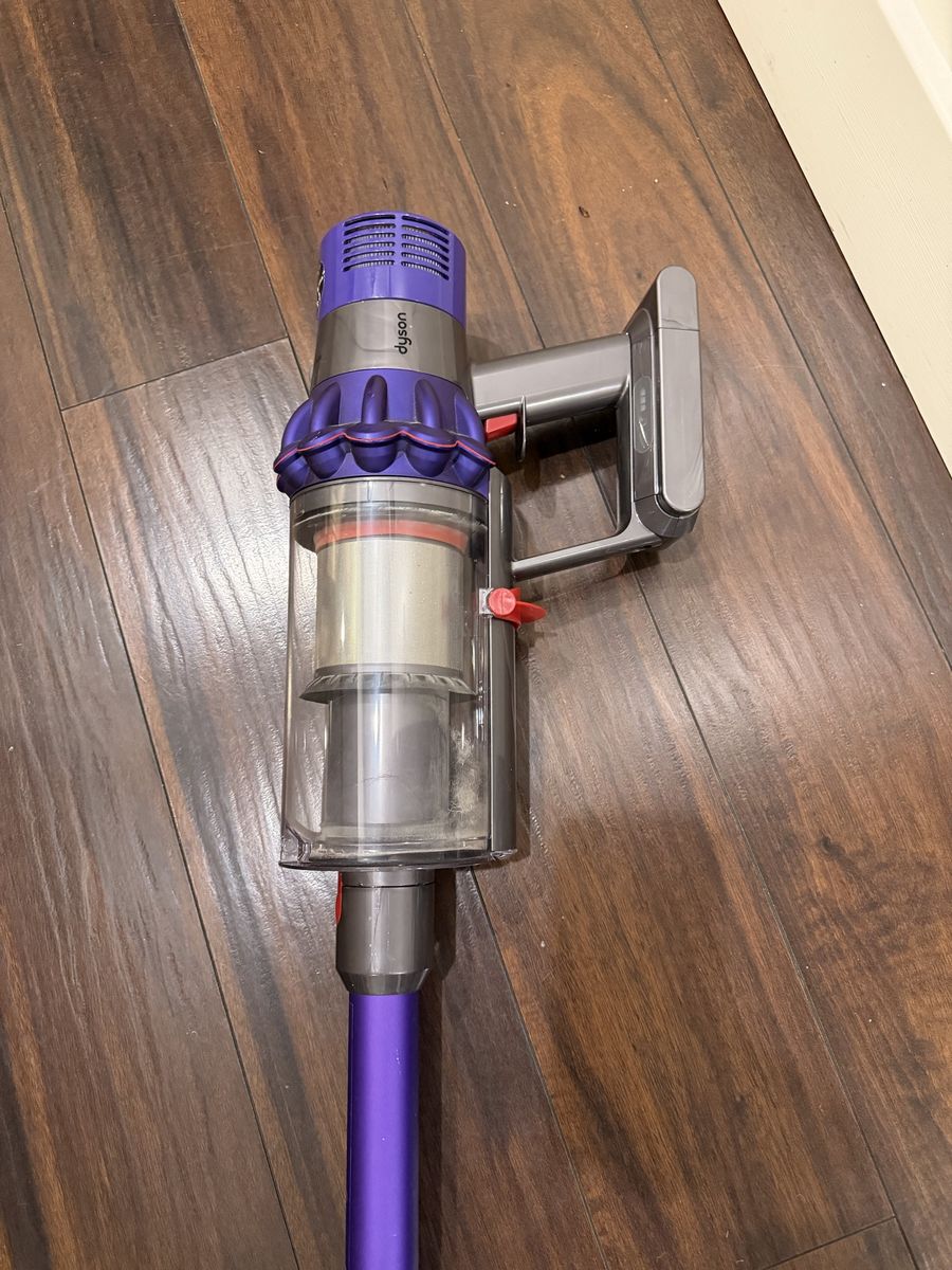Dyson V10 vacuum