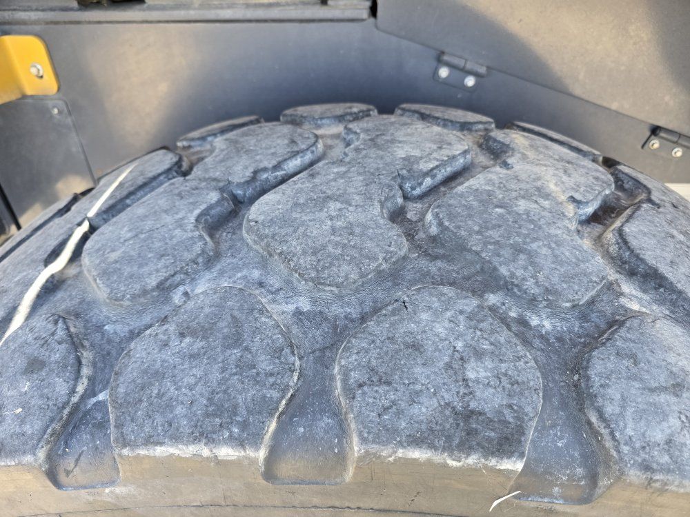 Main image 7