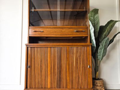 *FREE DELIVERY* Vintage MCM Hutch!