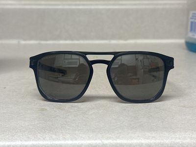 Oakley latch beta