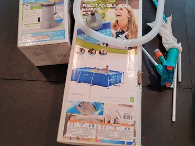 intex 8.5ft pool with pool filter