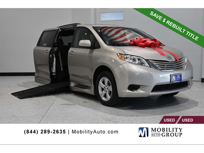 2015 Toyota Sienna LE Mobility 7-Passenger