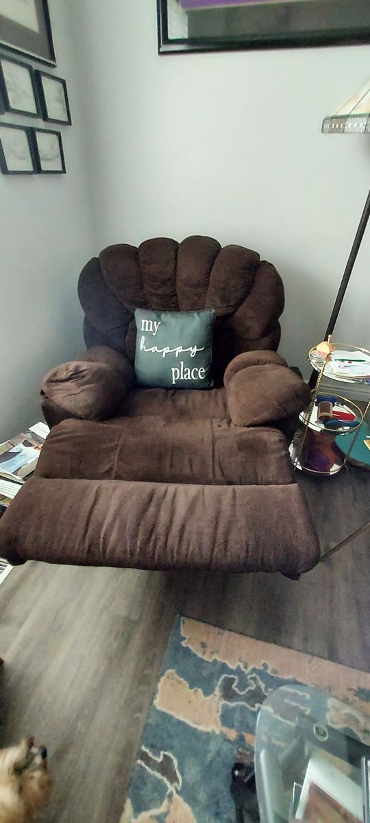 RECLINER in Logan