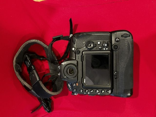 Used Nikon 850 DSLR for SALE