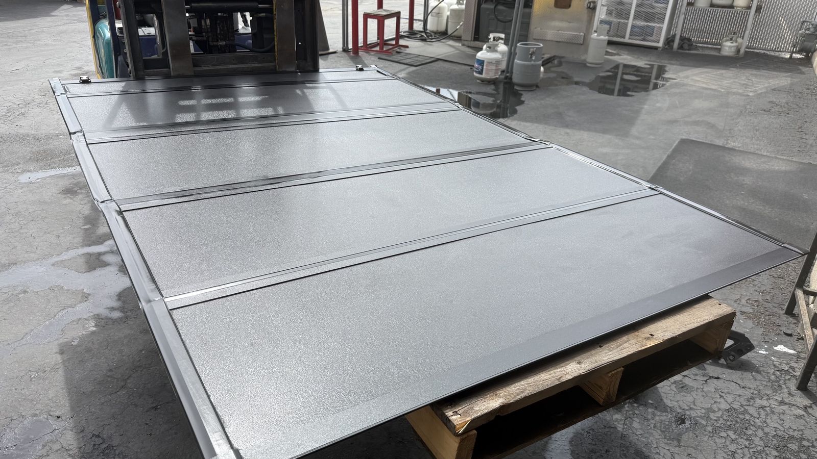 BAK Flip tonneau cover
