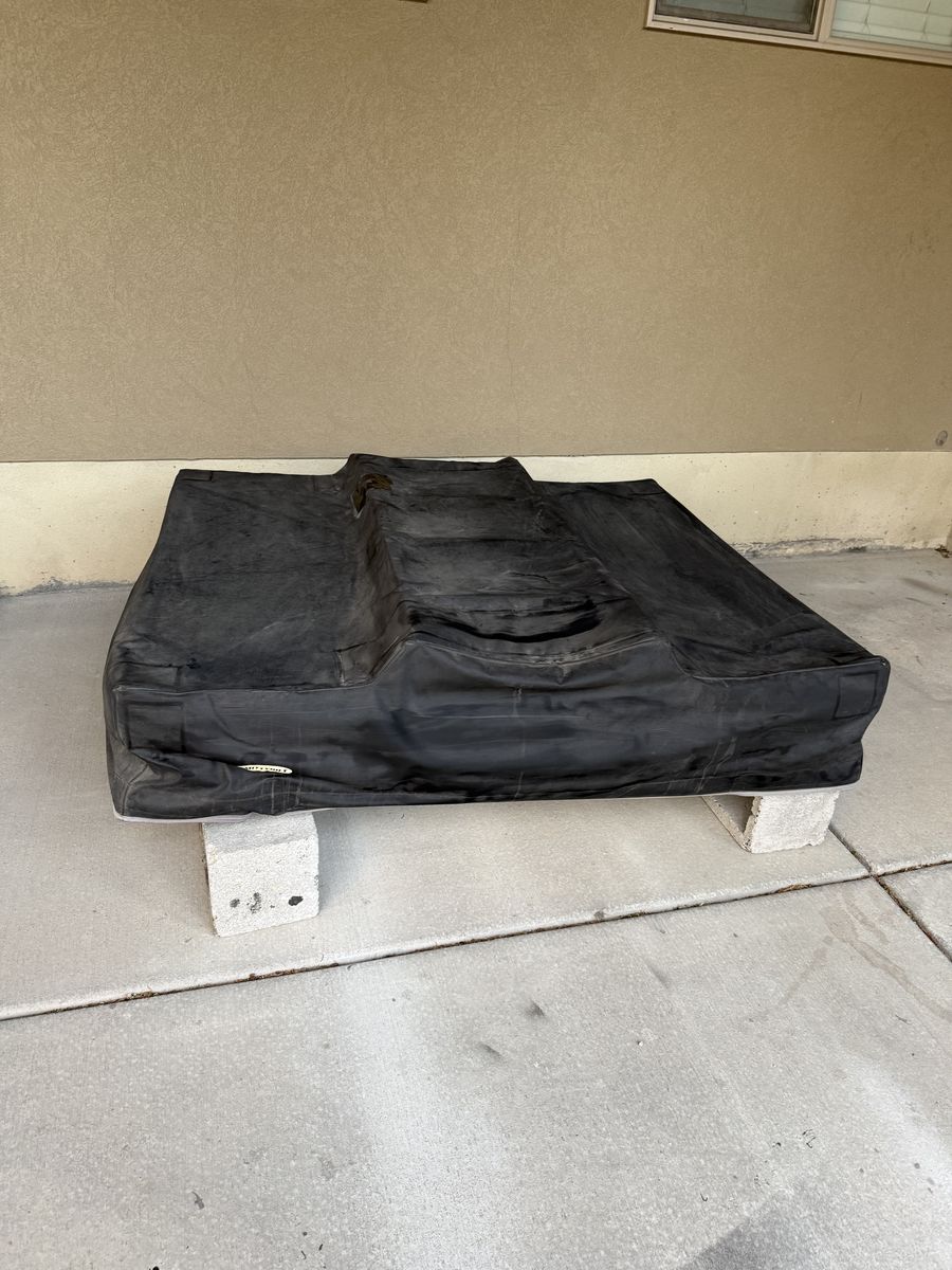 Smittybuilt Gen1 2 man rooftop tent