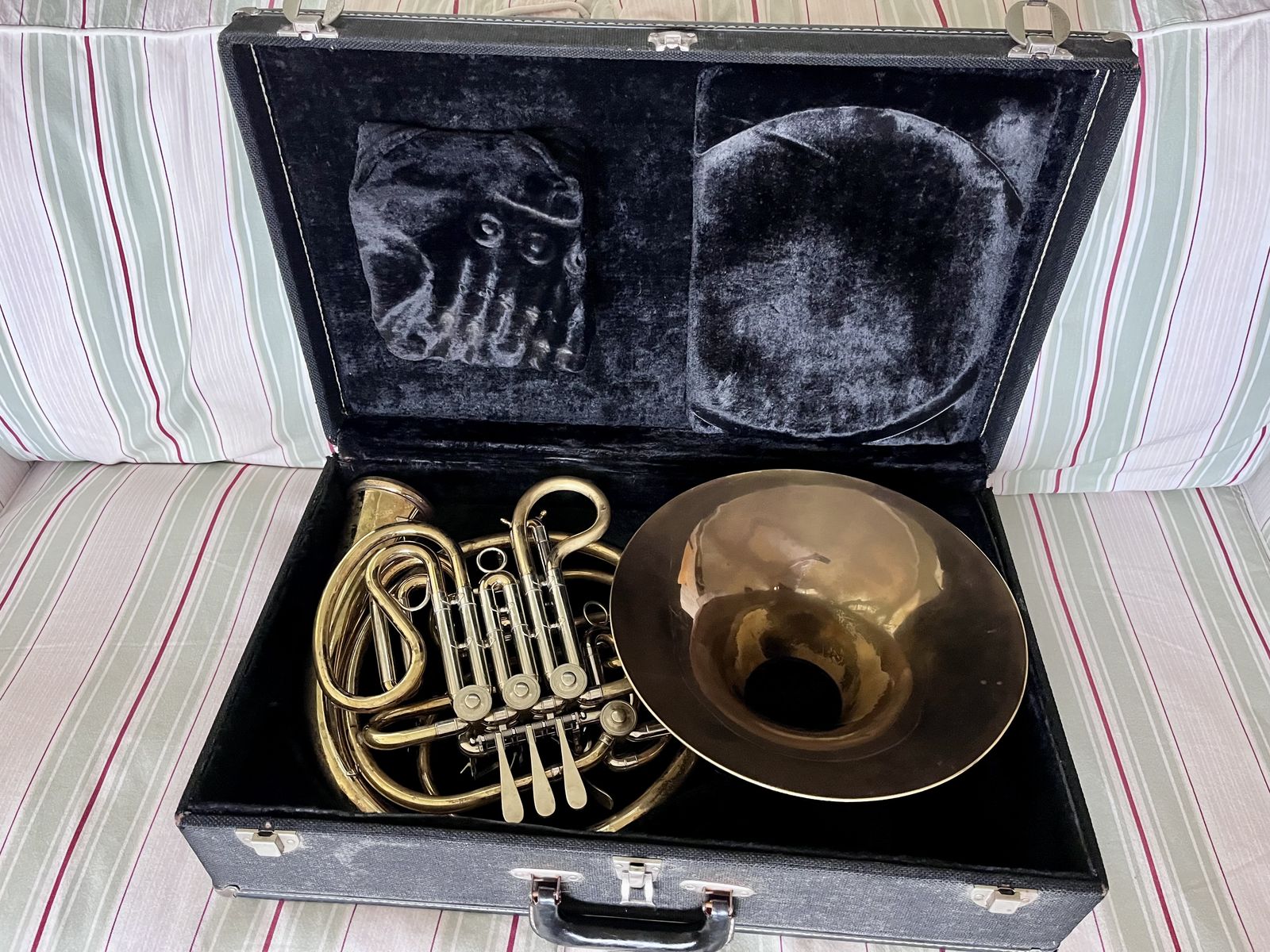 1974 HOLTON H180 FARKAS  orchestral french horn