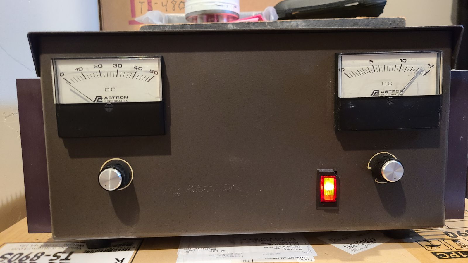 Astron VS-50M liner power supply
