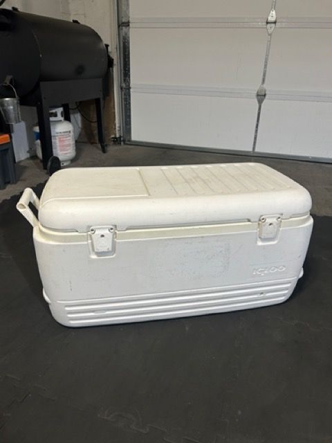 Iglo Cooler Large 100 quart