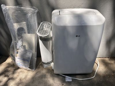 Portable A/C unit 8,000 BTU/hr